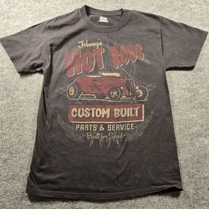 Johnny's Hot Rods Graphic T-Shirt‎